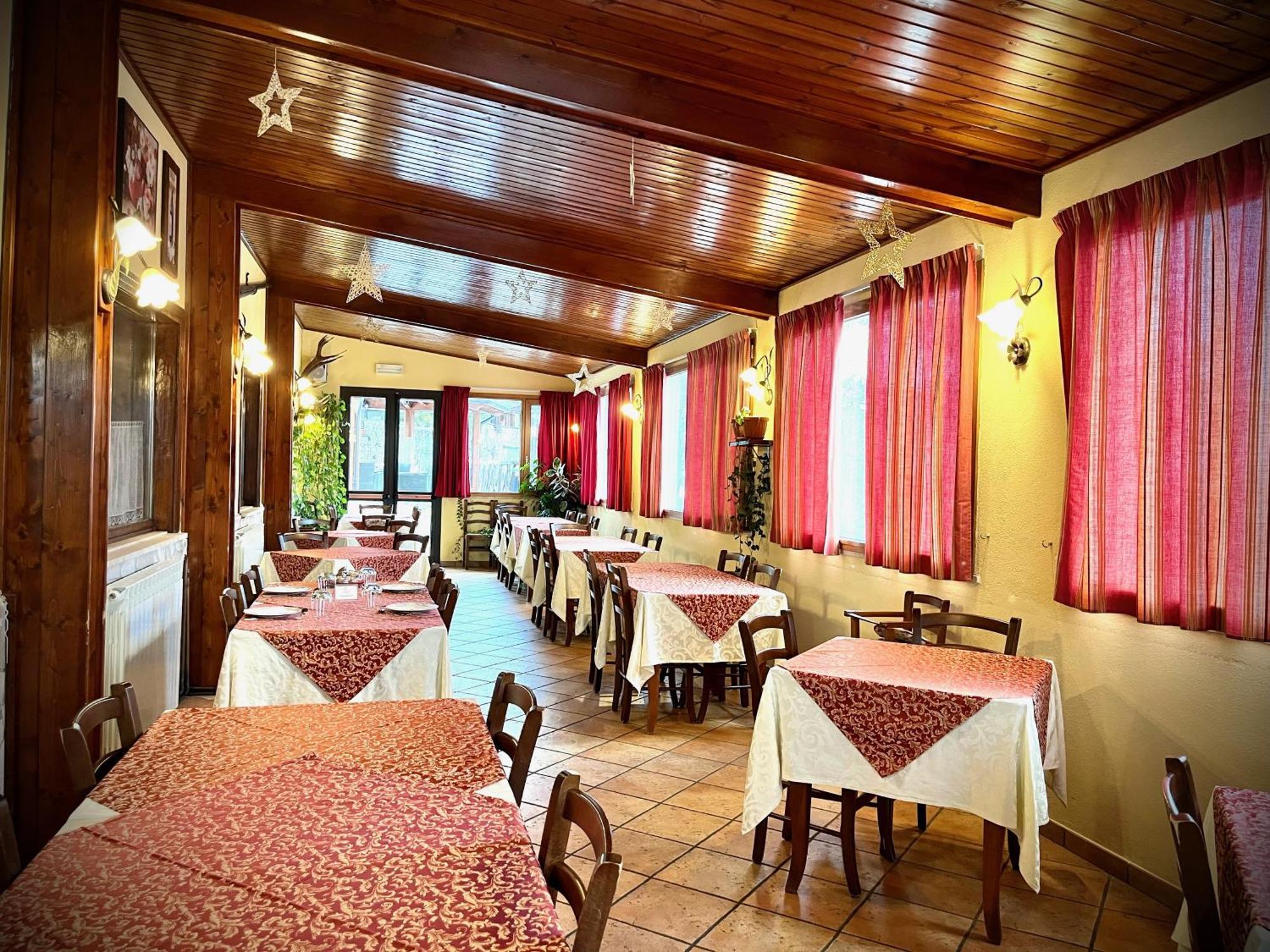 Hotel Pinguino Pescasseroli Exterior foto
