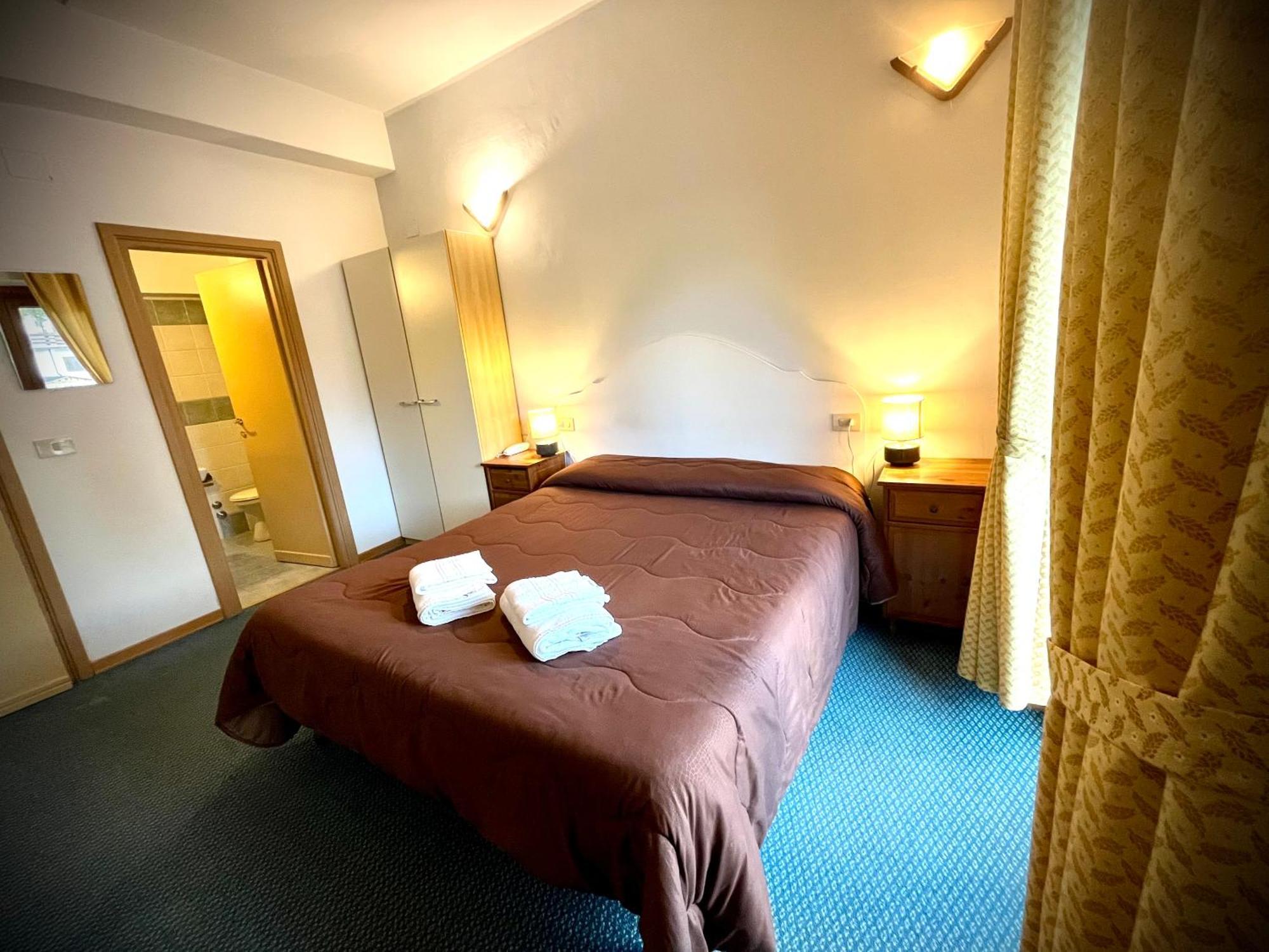 Hotel Pinguino Pescasseroli Quarto foto